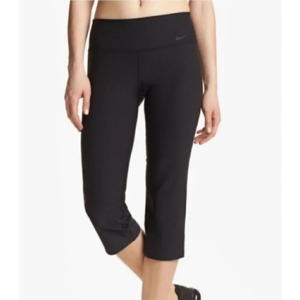 Nike Women's Black DRI-FIT One Legend Capri Leggings